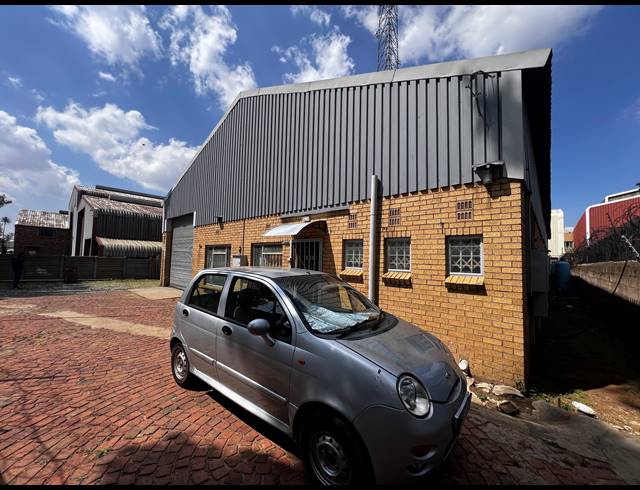 550M² FACTORY TO LET IN ALRODE SOUTH